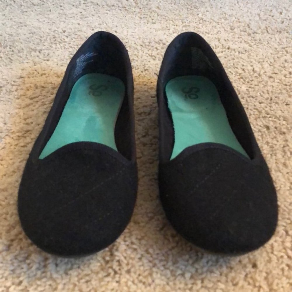 Black Shoes - Picture 4 of 5